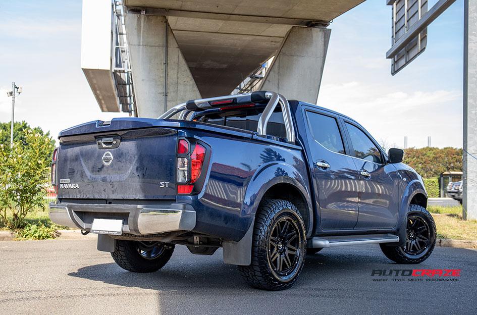 NISSAN NAVARA RAMPAGE SATIN BLACK